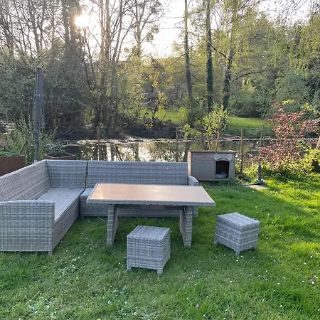 Holiday home Maison Au Calme En Bordure De Riviere - Riverside House La Guiltiere