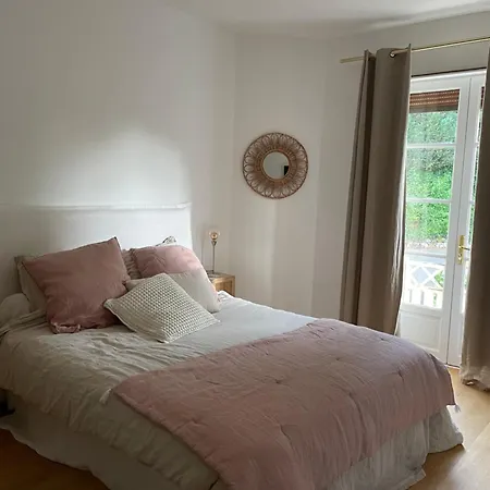 Holiday home Maison Au Calme En Bordure De Riviere - Riverside House