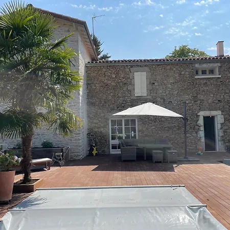 Maison Au Calme En Bordure De Riviere - Riverside House La Guiltiere
