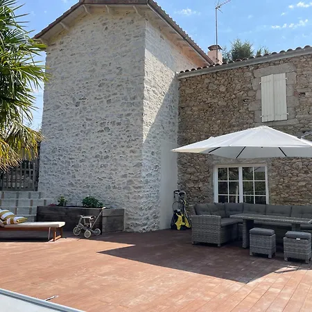 Maison Au Calme En Bordure De Riviere - Riverside House La Guiltiere